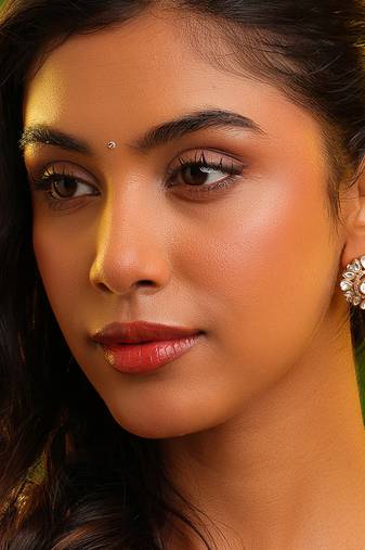 Gold plated kundan studs