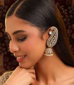 Gold plated kundan earrings