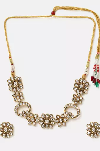 Gold plated kundan choker necklace set