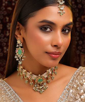 Gold plated kundan multicolor stones necklace set with maang tikaa 1