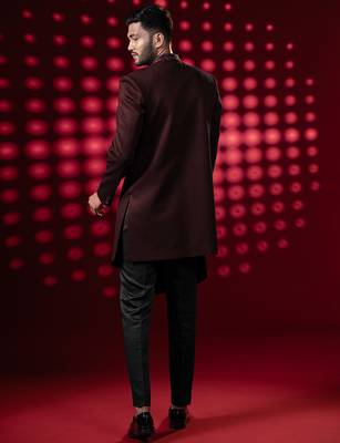 Maroon embroidered velvet sherwani 4