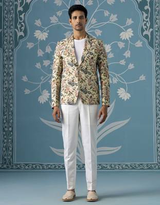 Beige floral printed blazer set 1