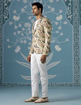Beige floral printed blazer set 3
