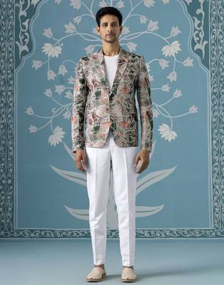 Printed blazer with intricate thread embroidery 1