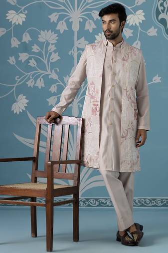 Light onion-pink kurta with abstract thread-embroidered long bundi set