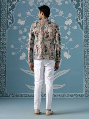 Printed blazer with intricate thread embroidery 4