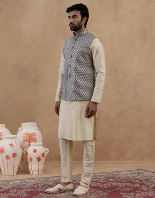 Banarsi brocade jacket with kurta set 3