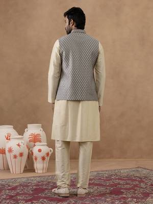 Banarsi brocade jacket with kurta set 4
