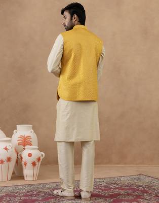 Yellow sequin embroidered bundi kurta set 4