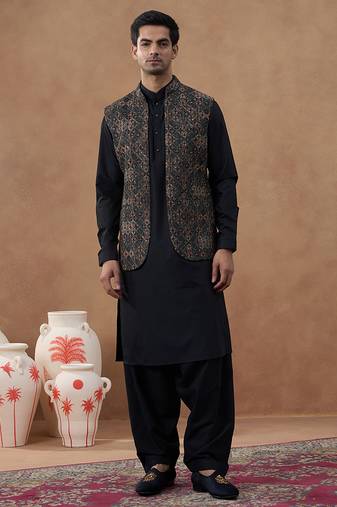 Multi-colour green bundi with classic black pathani set