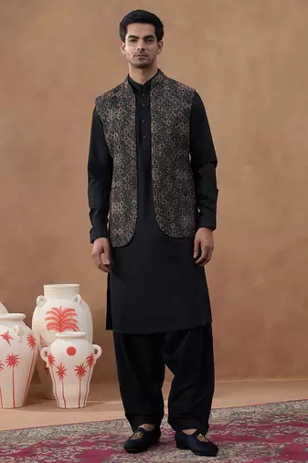 Multi-colour green bundi with classic black pathani set