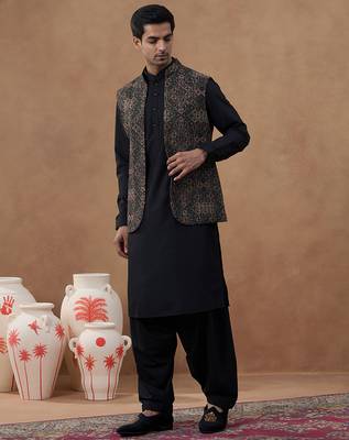 Multi-colour green bundi with classic black pathani set 3