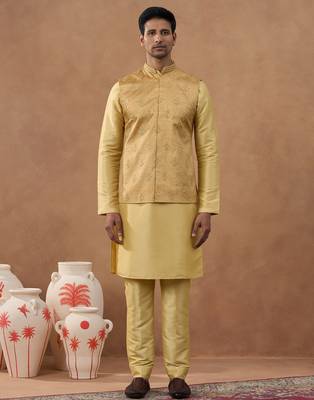 Gold herringbone printed bundi kurta set 1