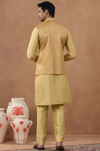 Gold herringbone printed bundi kurta set
