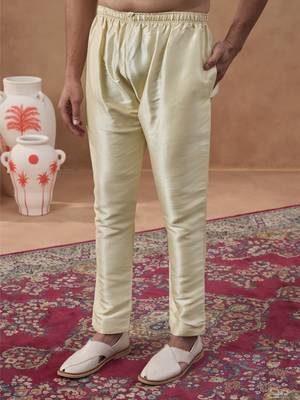 Beige kantha design bundi with kurta set 5