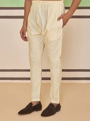 Cream all-over paisley printed kurta set 5