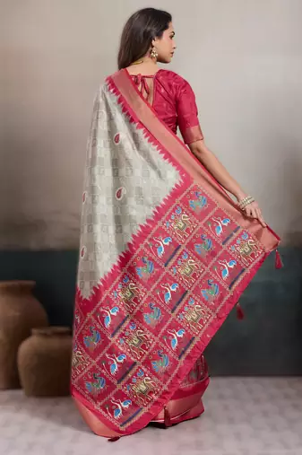 Grey elegant kalki silk blend digital print saree with unstitched blouse piece