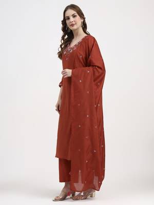  red mul chanderi silk thread work anarkali kurta trouser dupatta set 2