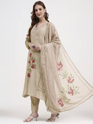 mul chanderi beige kurta dupatta pant set 2