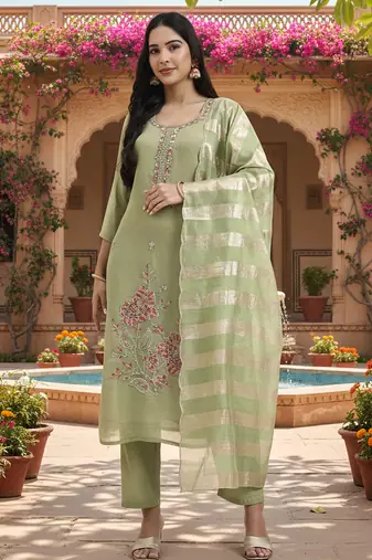 Yufta green solid straight style chanderi silk lining kurta trouser dupatta set