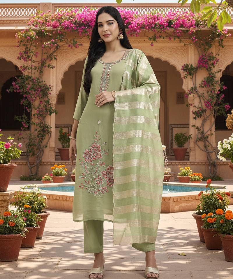 Yufta green solid straight style chanderi silk lining kurta trouser dupatta set