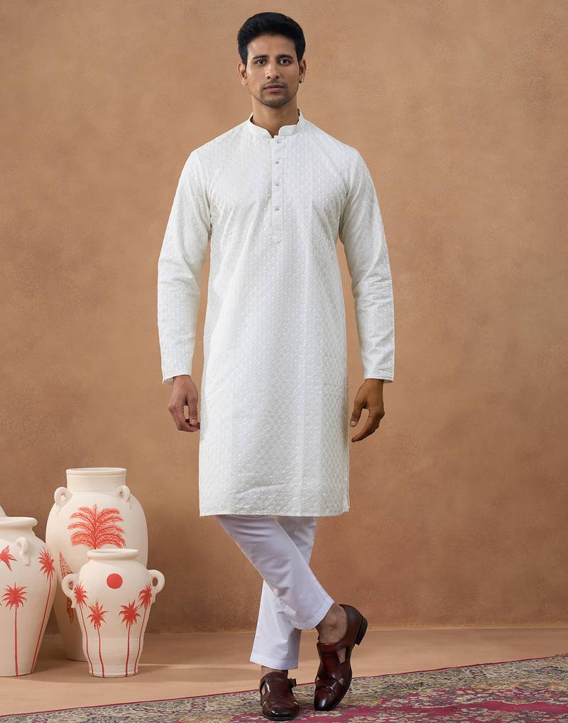White cotton silk embroidered kurta for men's