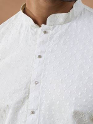 White cotton silk embroidered kurta for men's 2
