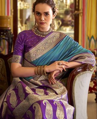 blue soft silk blend woven saree with unstitched blouse piece 3