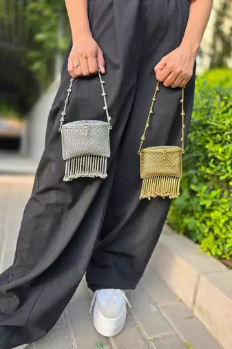 Lifafa fringe clutch bag gold