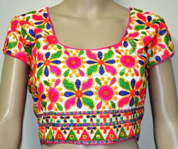 white cotton stitched embroidery blouse 1