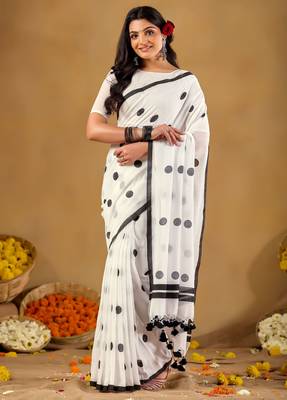 Raag varnam white handloom print cotton saree 5