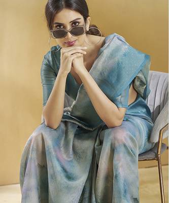 blue handloom silk blend woven saree with unstitched blouse piece 4