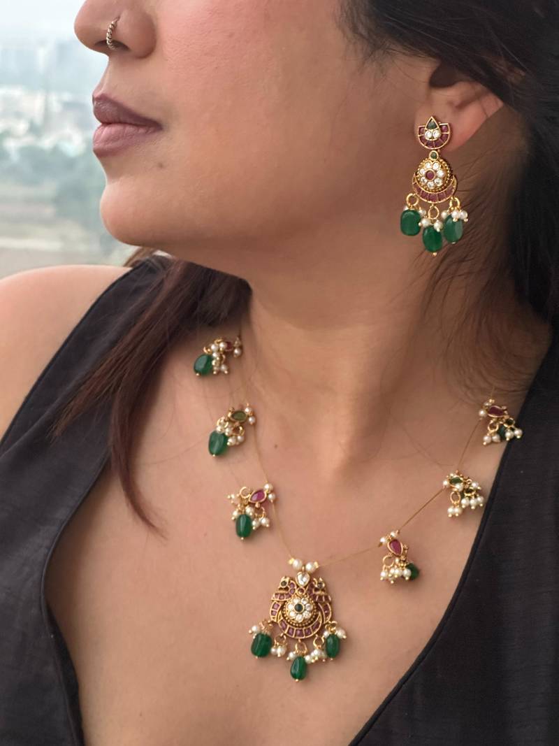 Invisible chain necklace set - chandrika