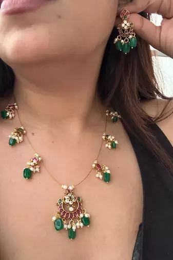 Invisible chain necklace set - vamika