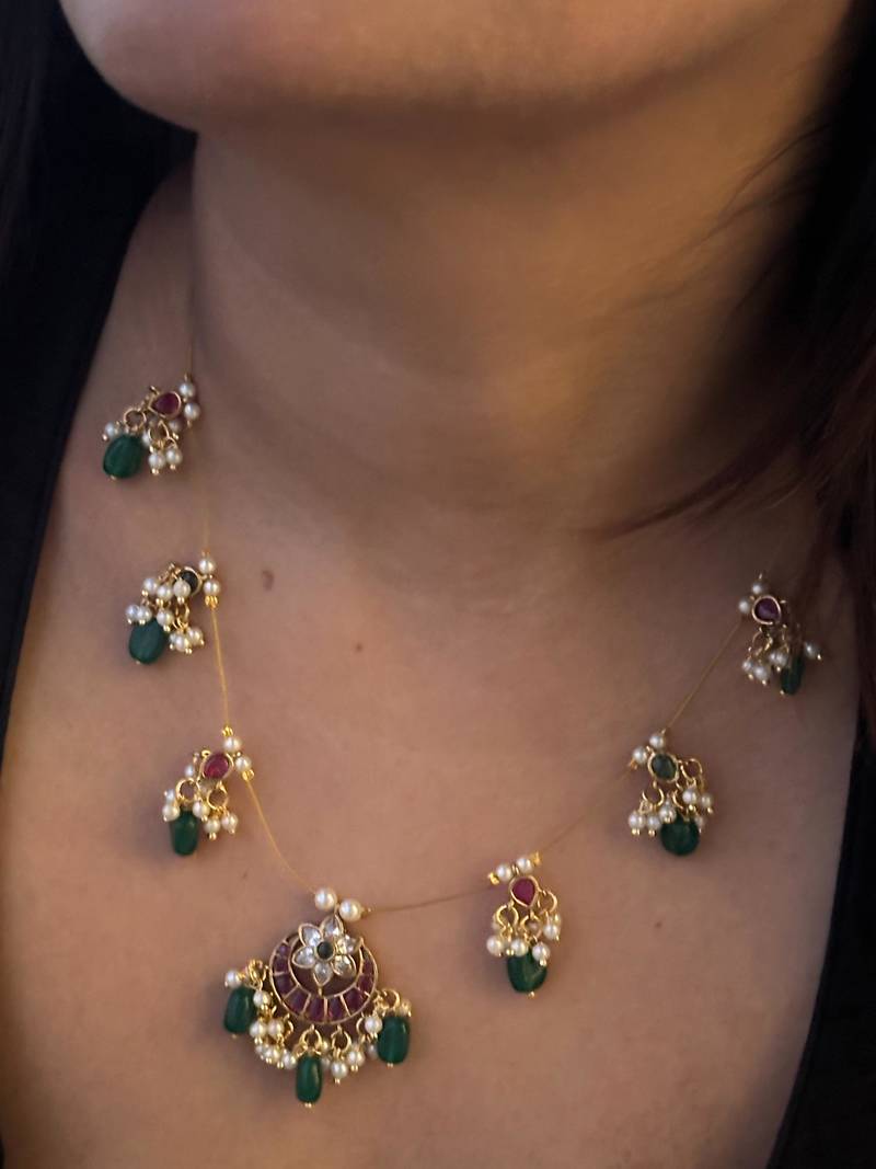 Invisible chain necklace set - madhubala