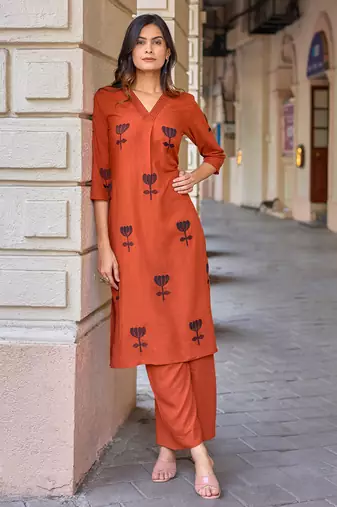 Floral Embroidered V-Neck Thread Work Straight Kurta With Palazzo