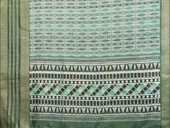 women's green dola silk blend digital print saree with unstitched blouse piece 5
