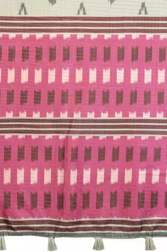 women's pista dola silk blend digital print saree with unstitched blouse piece