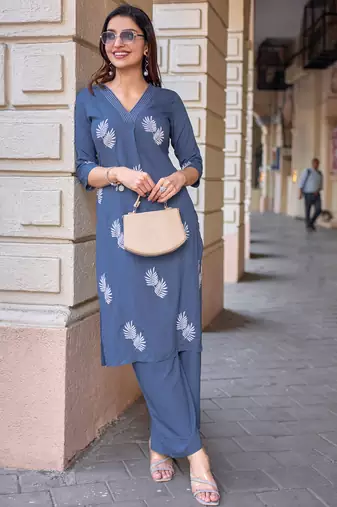 Floral Embroidered V-Neck Thread Work Straight Kurta With Palazzo