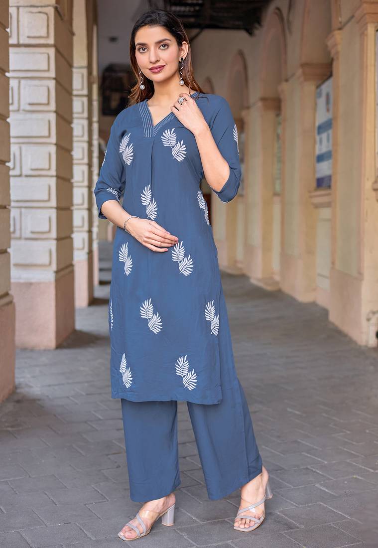Floral Embroidered V-Neck Thread Work Straight Kurta With Palazzo