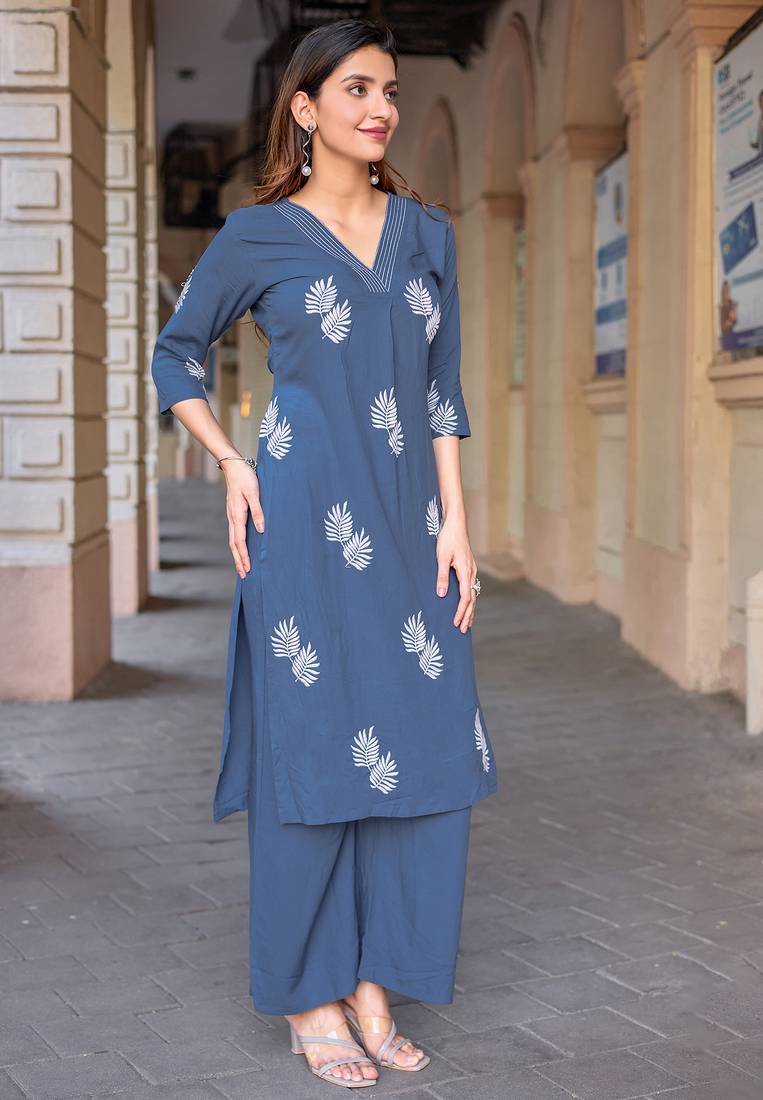 Floral Embroidered V-Neck Thread Work Straight Kurta With Palazzo