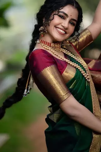 green soft art silk banarasi saree with blouse 