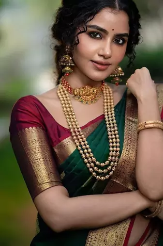 green soft art silk banarasi saree with blouse 