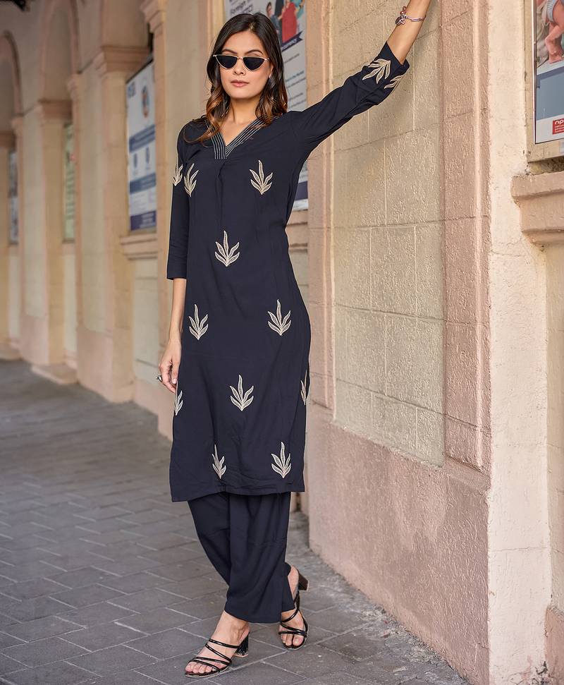 Floral Embroidered V-Neck Thread Work Straight Kurta With Palazzo