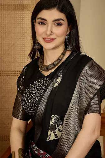 Women's black chiffon printed saree with unstitched blouse piece
