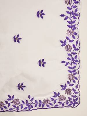 Women's white chiffon embroidered saree with unstitched blouse piece 5