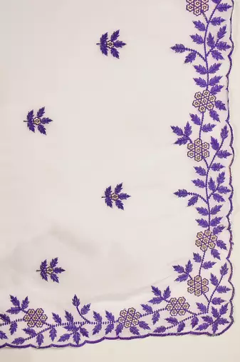 Women's white chiffon embroidered saree with unstitched blouse piece