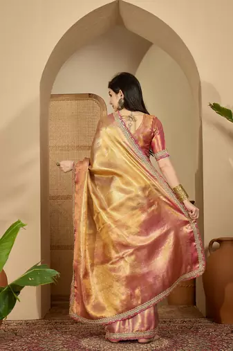 women's gold silk blend blend zari saree with unstitched blouse piece