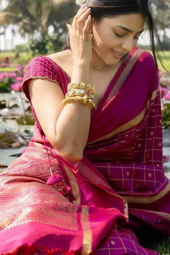 pink silk blend banarasi saree with blouse 