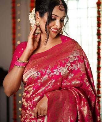 pink silk blend banarasi saree with blouse  3